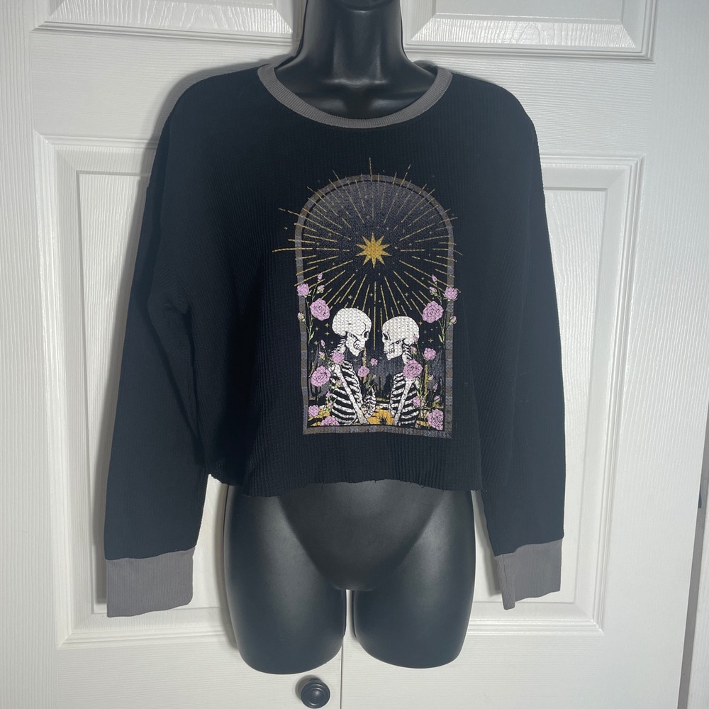 Stitch Pine Black Waffle Knit Shirt Women L Skeleton Rose Graphic Cropped Top